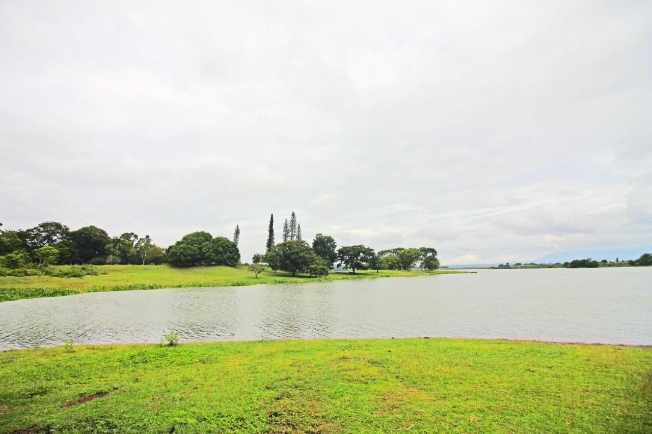 Caliraya Resort Club Lumban Eksteriør billede